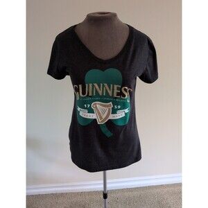 Guinness Ladies Shamrock T-shirt St Jame's Gate Dublin Ireland1q